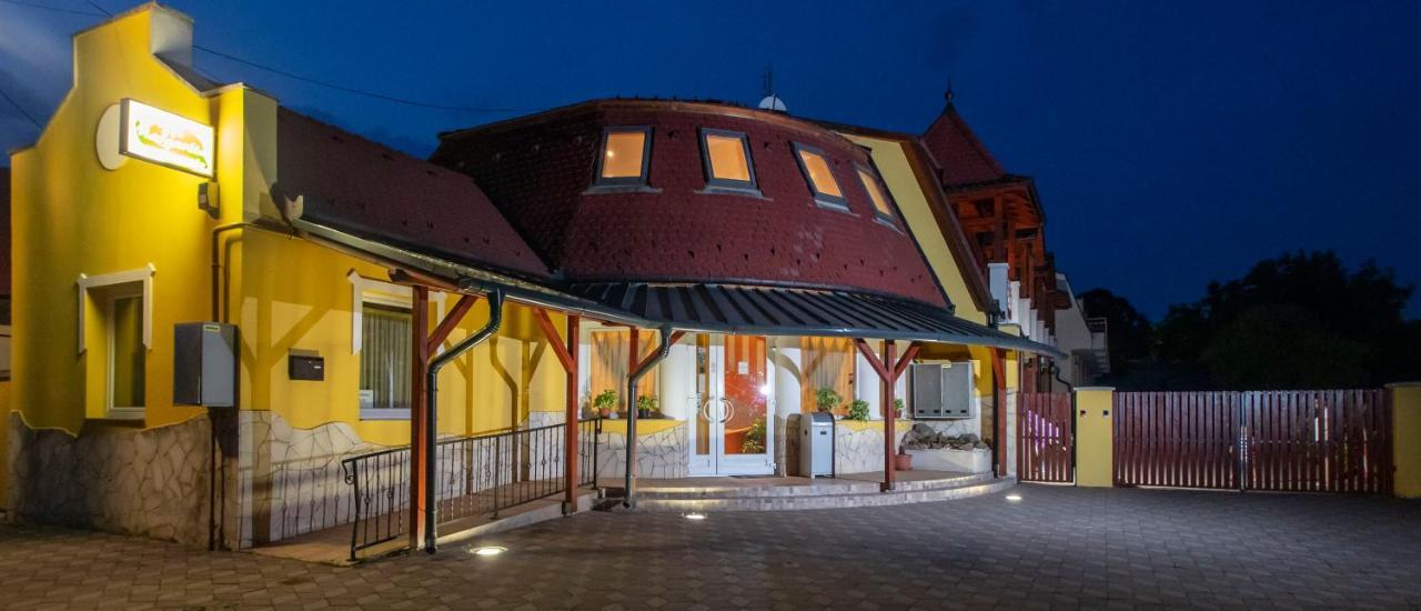 Margareta Apartman Es Ueduelohaz Bogács 外观 照片