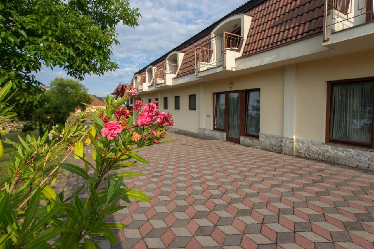 Margareta Apartman Es Ueduelohaz Bogács 外观 照片